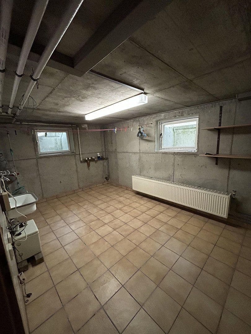 Predaj domu 150 m², pozemok 569 m², Banater Straße 46, Neutraubling, Bavorsko Predaj domu 150 m², pozemok 569 m², Banater Straße 46, Neutraubling, Bavorsko