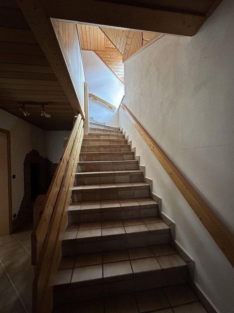 Predaj domu 150 m², pozemok 569 m², Banater Straße 46, Neutraubling, Bavorsko Predaj domu 150 m², pozemok 569 m², Banater Straße 46, Neutraubling, Bavorsko