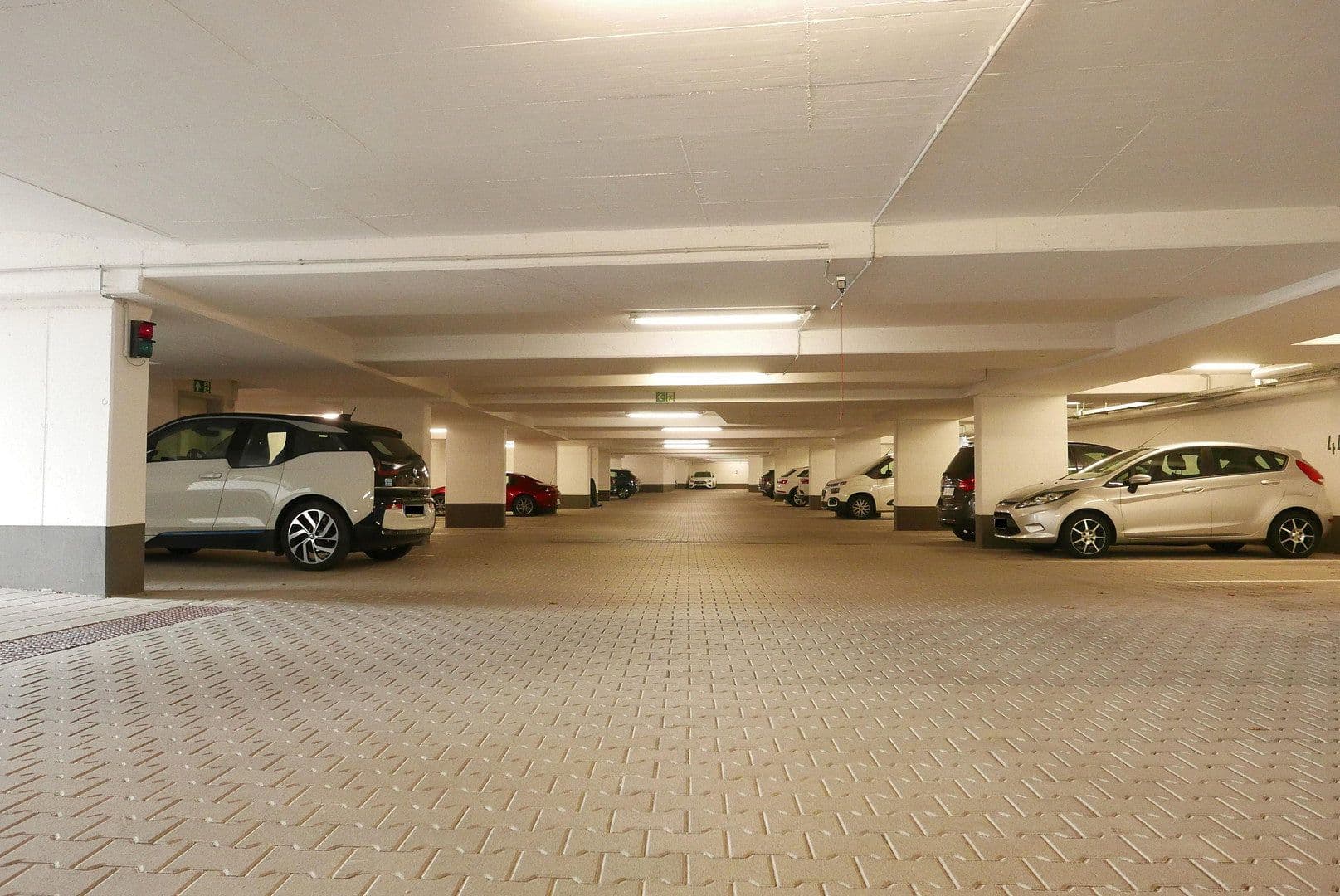 Prenájom garáže 11 m², Keplerstr. 19, Bietigheim-Bissingen, Bádensko-Wurttembersko Prenájom garáže 11 m², Keplerstr. 19, Bietigheim-Bissingen, Bádensko-Wurttembersko