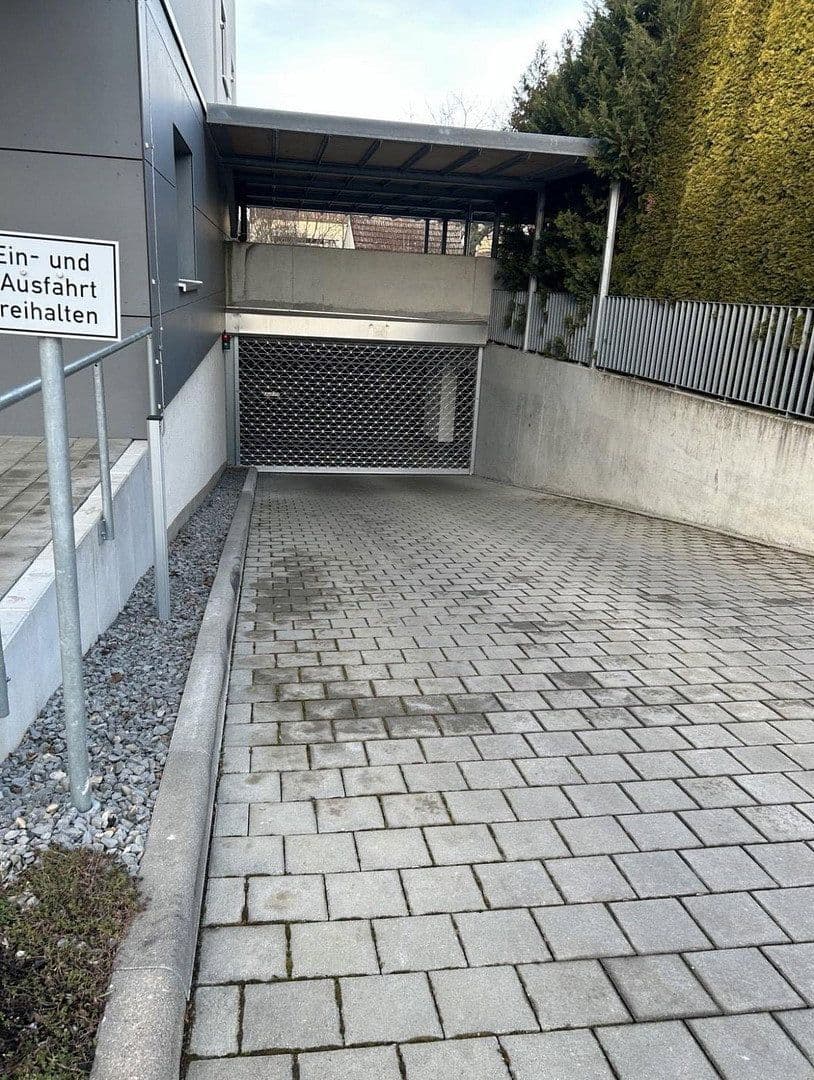 Prenájom garáže 11 m², Keplerstr. 19, Bietigheim-Bissingen, Bádensko-Wurttembersko Prenájom garáže 11 m², Keplerstr. 19, Bietigheim-Bissingen, Bádensko-Wurttembersko