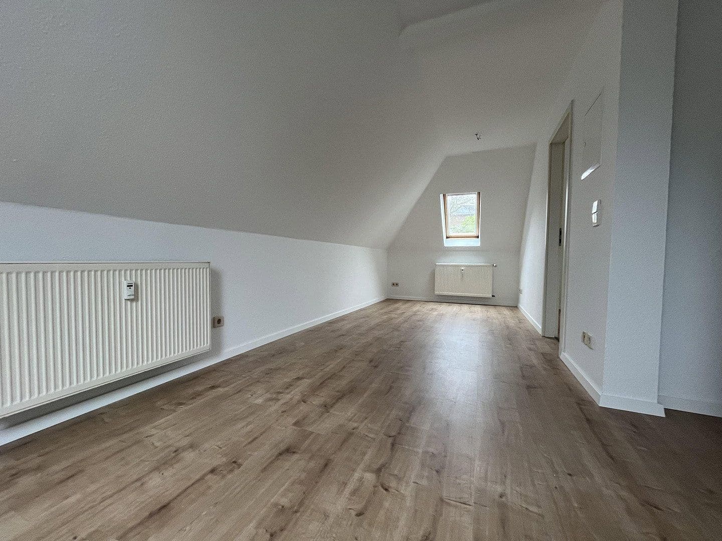 Prenájom bytu 2-izbový 27 m², Neefestraße 109, Chemnitz, Sasko Prenájom bytu 2-izbový 27 m², Neefestraße 109, Chemnitz, Sasko