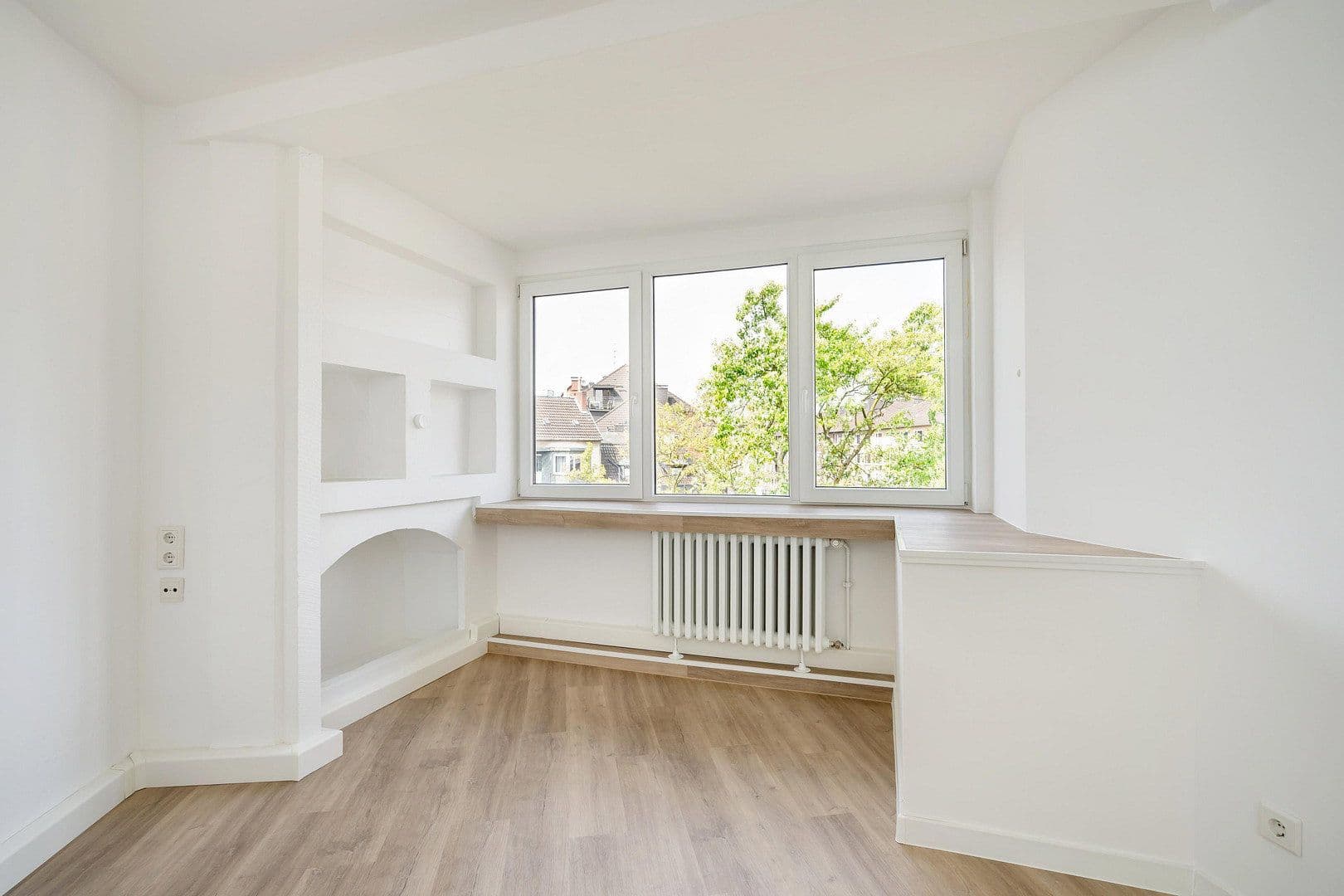 Prenájom bytu 3-izbový 100 m², Adalbertsteinweg 18-20, Aachen, Severné Porýnie - Westfálsko Prenájom bytu 3-izbový 100 m², Adalbertsteinweg 18-20, Aachen, Severné Porýnie - Westfálsko