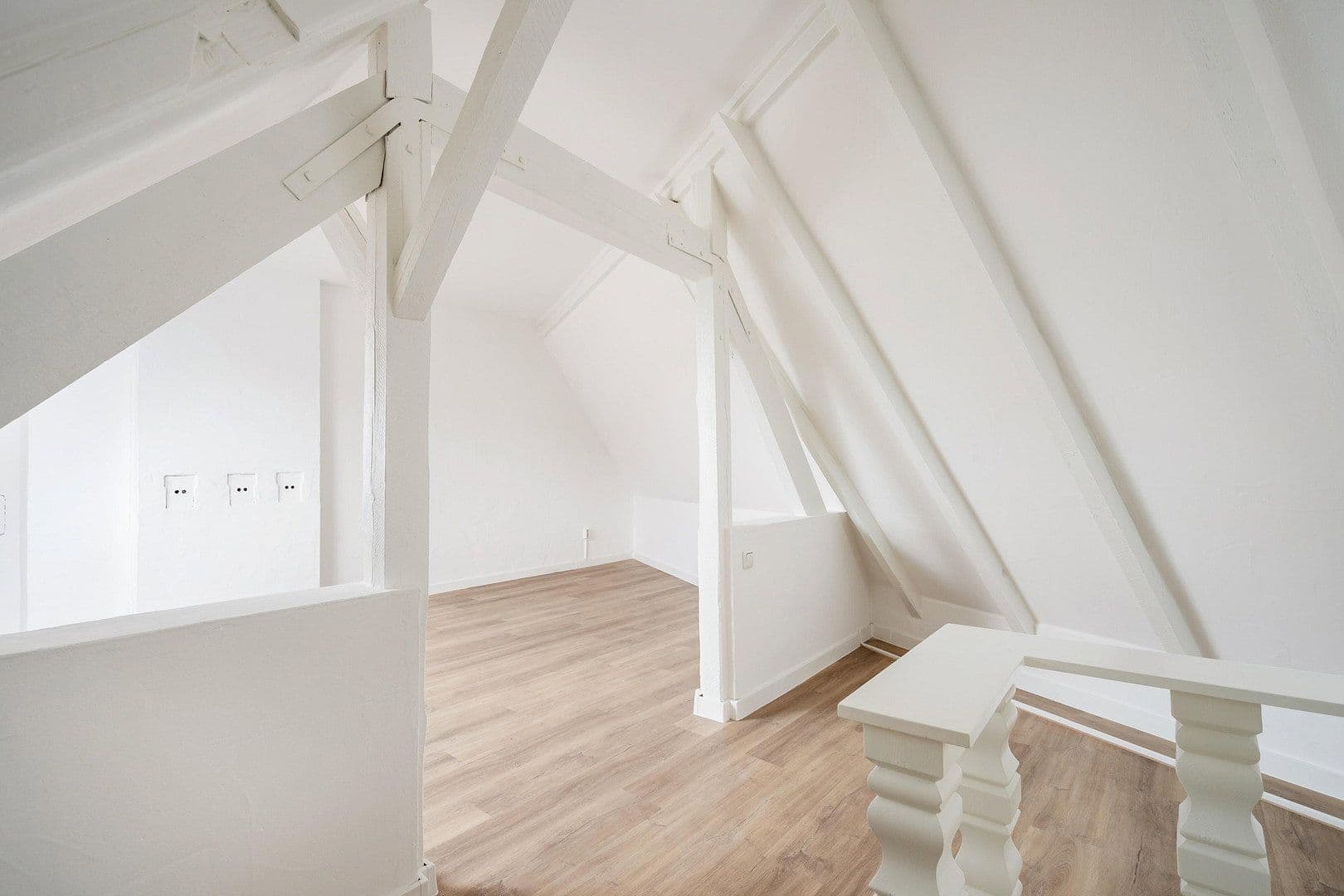 Prenájom bytu 3-izbový 100 m², Adalbertsteinweg 18-20, Aachen, Severné Porýnie - Westfálsko Prenájom bytu 3-izbový 100 m², Adalbertsteinweg 18-20, Aachen, Severné Porýnie - Westfálsko