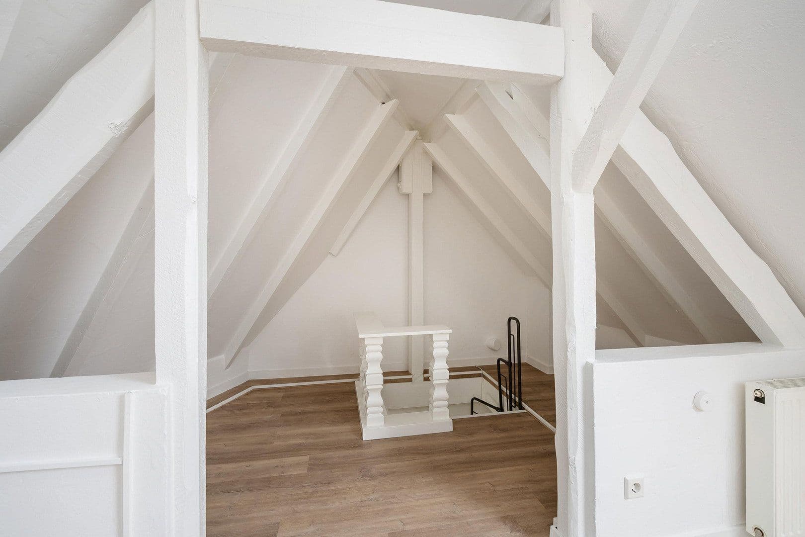 Prenájom bytu 3-izbový 100 m², Adalbertsteinweg 18-20, Aachen, Severné Porýnie - Westfálsko Prenájom bytu 3-izbový 100 m², Adalbertsteinweg 18-20, Aachen, Severné Porýnie - Westfálsko