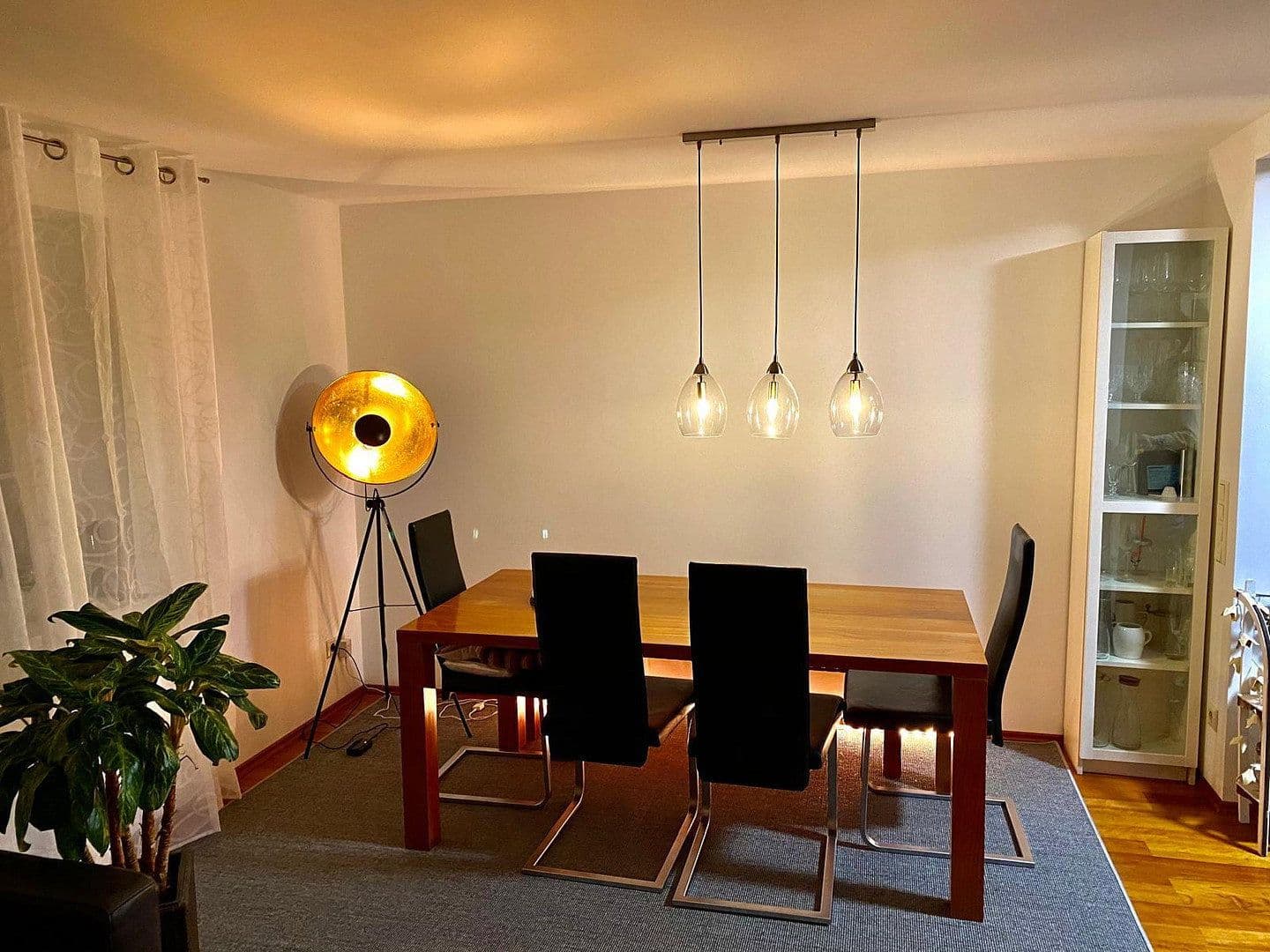 Predaj domu 170 m², pozemok 622 m², Neu-Ulm, Bavorsko Predaj domu 170 m², pozemok 622 m², Neu-Ulm, Bavorsko