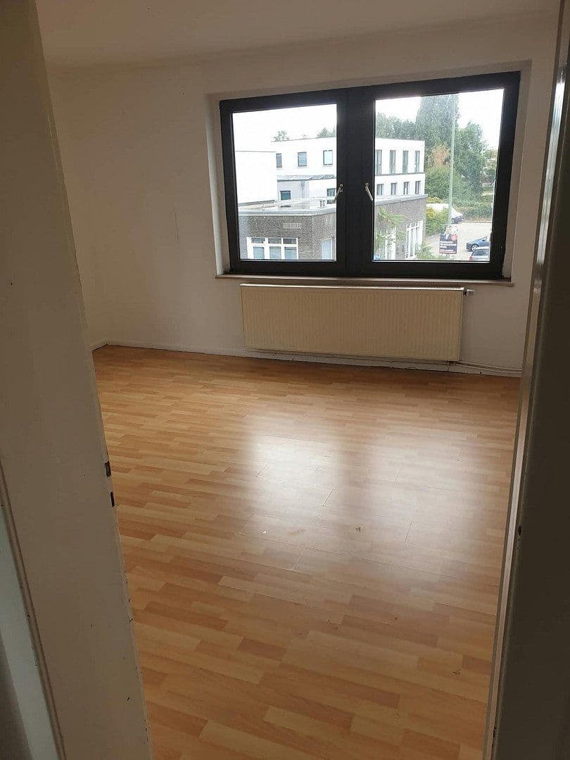 Prenájom bytu 3-izbový 70 m², Bohmter Straße 54, Osnabrück, Dolné Sasko Prenájom bytu 3-izbový 70 m², Bohmter Straße 54, Osnabrück, Dolné Sasko