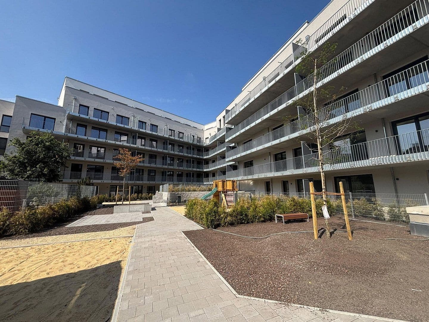 Prenájom bytu 3-izbový 87 m², Schweinauer Hauptstraße 1, Nürnberg, Bavorsko Prenájom bytu 3-izbový 87 m², Schweinauer Hauptstraße 1, Nürnberg, Bavorsko