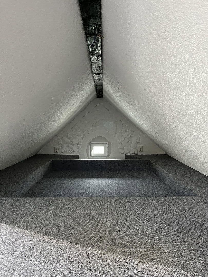 Prenájom bytu 4-izbový 100 m², Schneeberger Straße 2, Chemnitz, Sasko Prenájom bytu 4-izbový 100 m², Schneeberger Straße 2, Chemnitz, Sasko