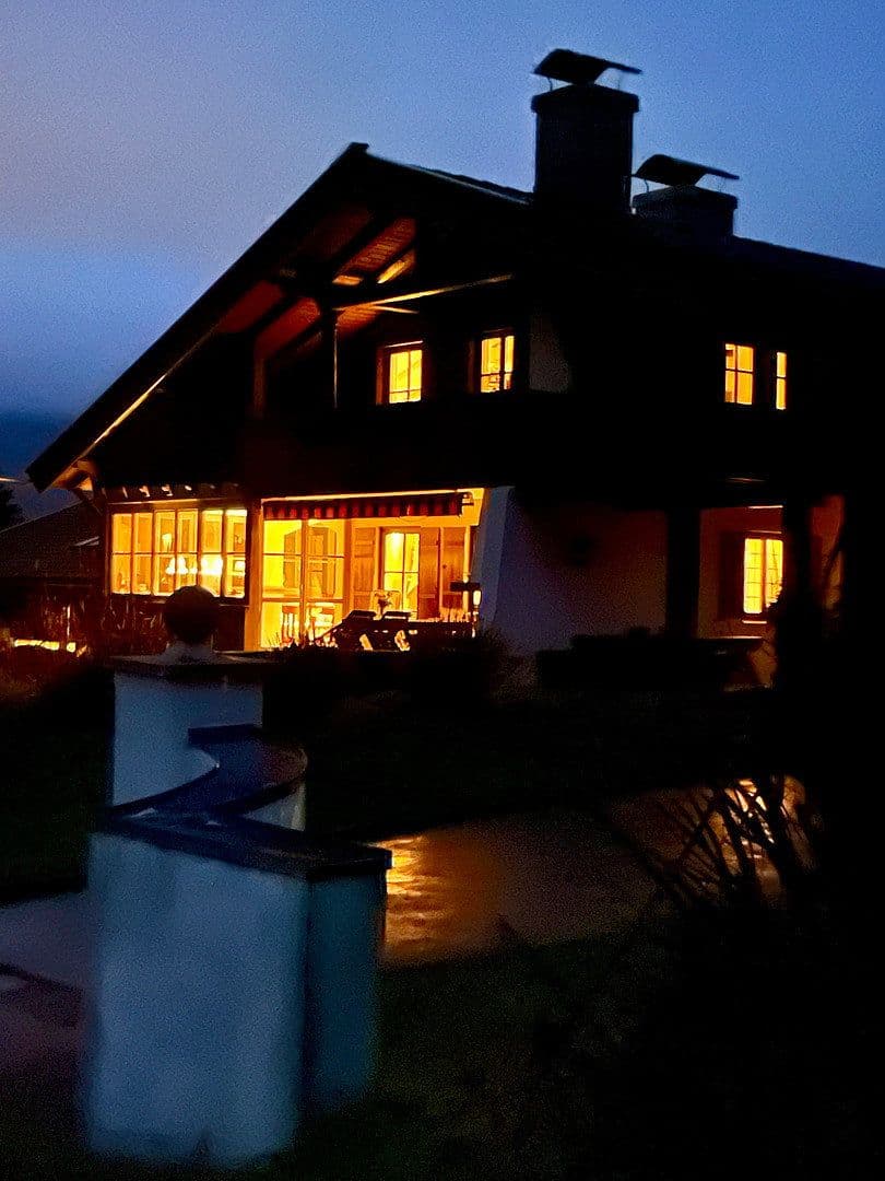 Predaj domu 220 m², pozemok 996 m², Unterwössen, Bavorsko Predaj domu 220 m², pozemok 996 m², Unterwössen, Bavorsko