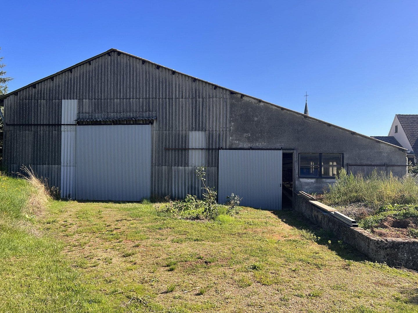 Predaj domu 170 m², pozemok 2.565 m², Ringstrasse 11, Feilbingert, Porýnie-Falcko Predaj domu 170 m², pozemok 2.565 m², Ringstrasse 11, Feilbingert, Porýnie-Falcko