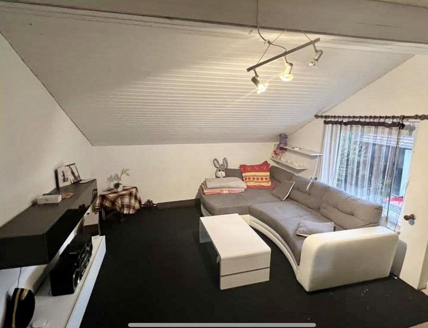 Predaj domu 170 m², pozemok 2.565 m², Ringstrasse 11, Feilbingert, Porýnie-Falcko Predaj domu 170 m², pozemok 2.565 m², Ringstrasse 11, Feilbingert, Porýnie-Falcko