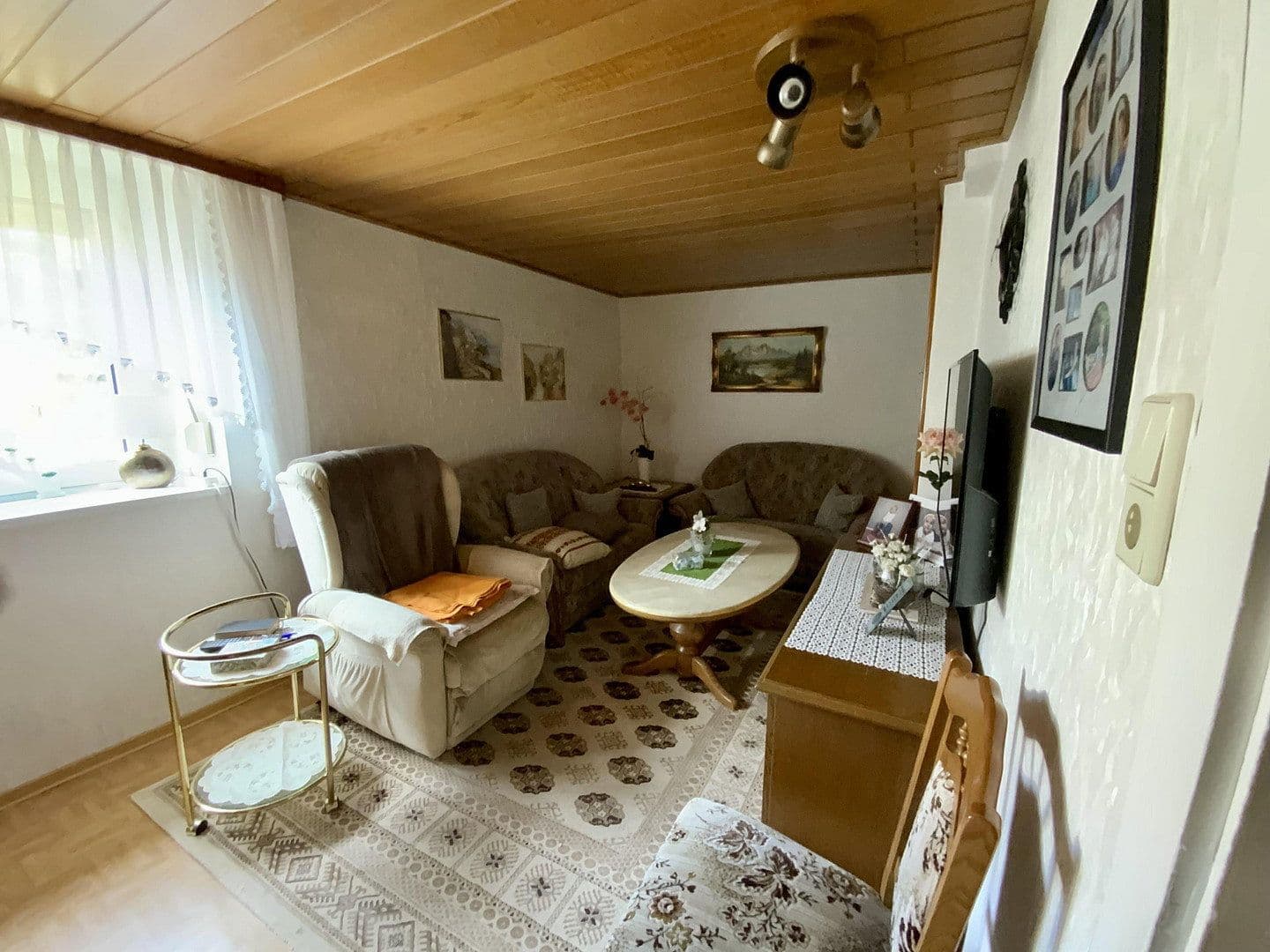 Predaj domu 170 m², pozemok 2.565 m², Ringstrasse 11, Feilbingert, Porýnie-Falcko Predaj domu 170 m², pozemok 2.565 m², Ringstrasse 11, Feilbingert, Porýnie-Falcko