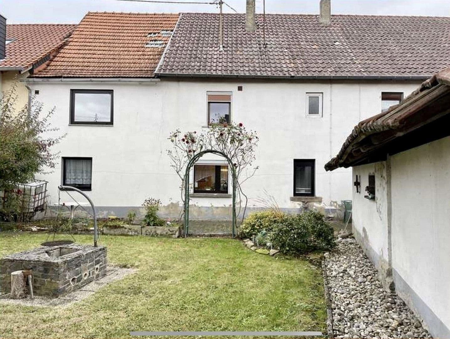 Predaj domu 170 m², pozemok 2.565 m², Ringstrasse 11, Feilbingert, Porýnie-Falcko Predaj domu 170 m², pozemok 2.565 m², Ringstrasse 11, Feilbingert, Porýnie-Falcko