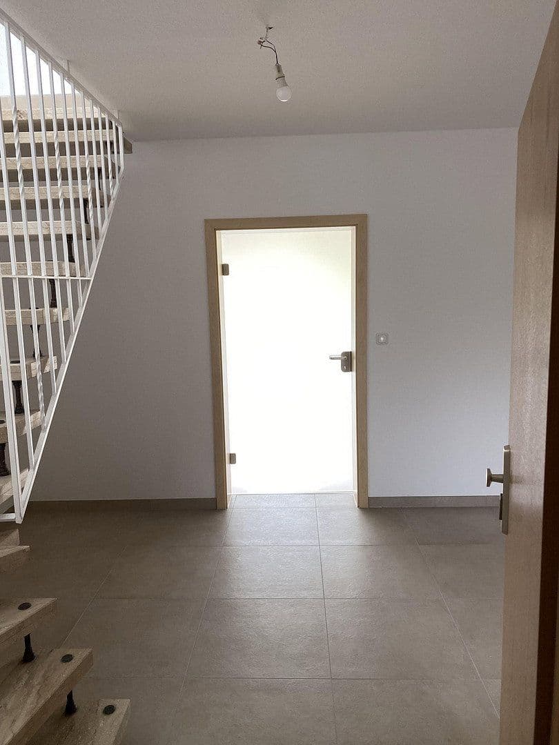 Prenájom bytu 4-izbový 149 m², Rödermark, Hesensko Prenájom bytu 4-izbový 149 m², Rödermark, Hesensko
