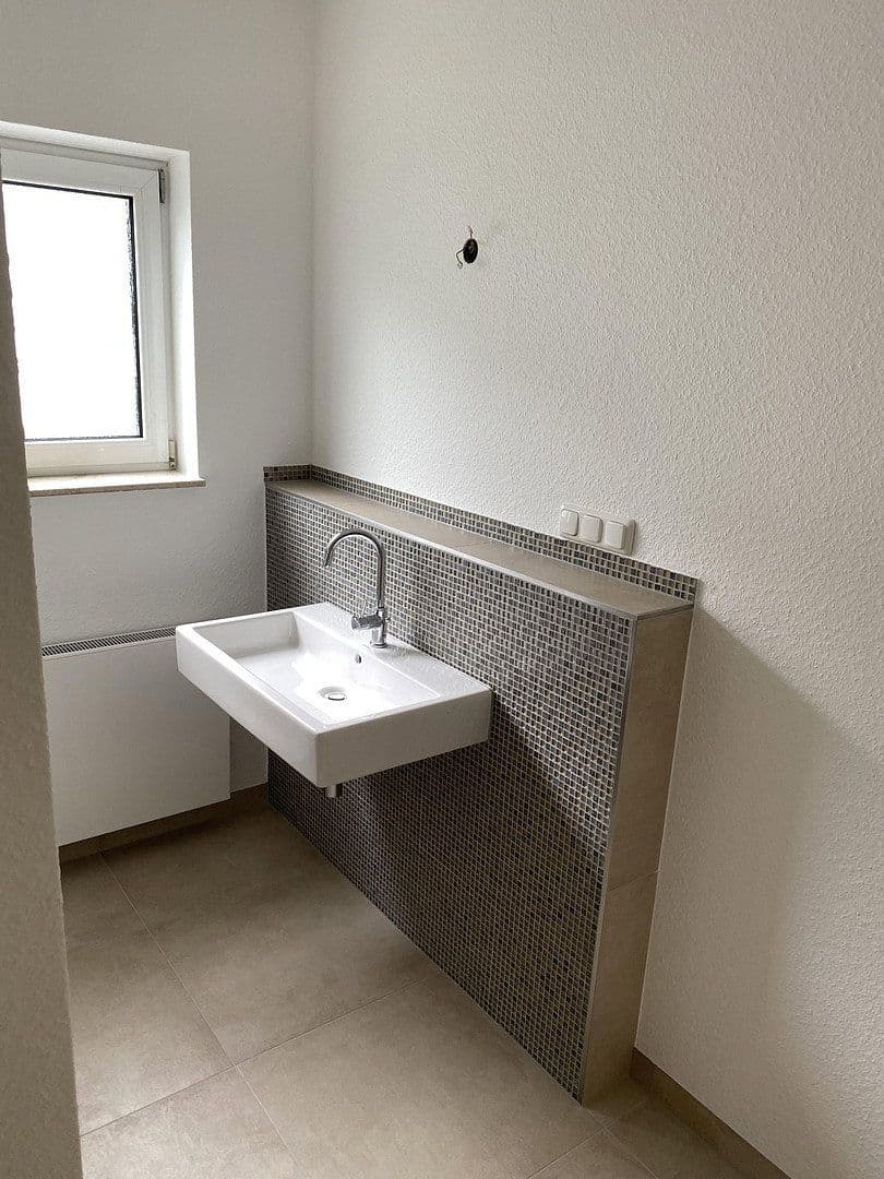 Prenájom bytu 4-izbový 149 m², Rödermark, Hesensko Prenájom bytu 4-izbový 149 m², Rödermark, Hesensko
