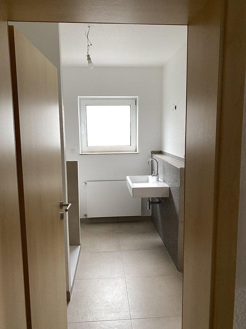 Prenájom bytu 4-izbový 149 m², Rödermark, Hesensko Prenájom bytu 4-izbový 149 m², Rödermark, Hesensko