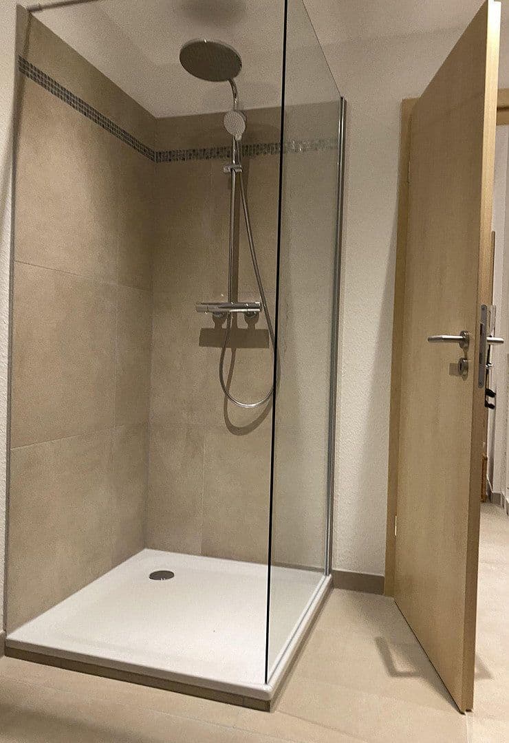 Prenájom bytu 4-izbový 149 m², Rödermark, Hesensko Prenájom bytu 4-izbový 149 m², Rödermark, Hesensko