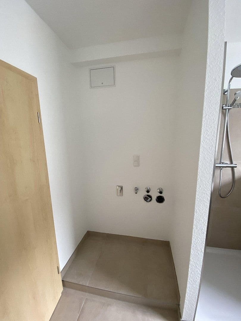 Prenájom bytu 4-izbový 149 m², Rödermark, Hesensko Prenájom bytu 4-izbový 149 m², Rödermark, Hesensko