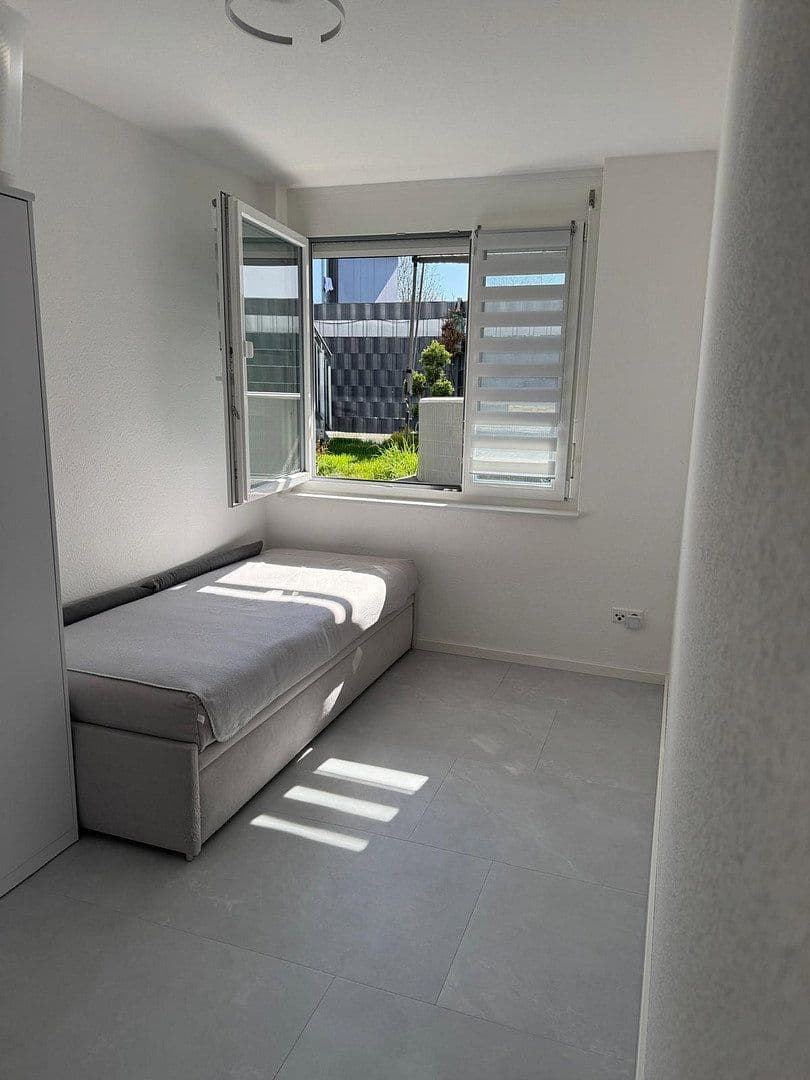 Prenájom bytu 5-izbový 111 m², Heimsheim, Bádensko-Wurttembersko Prenájom bytu 5-izbový 111 m², Heimsheim, Bádensko-Wurttembersko