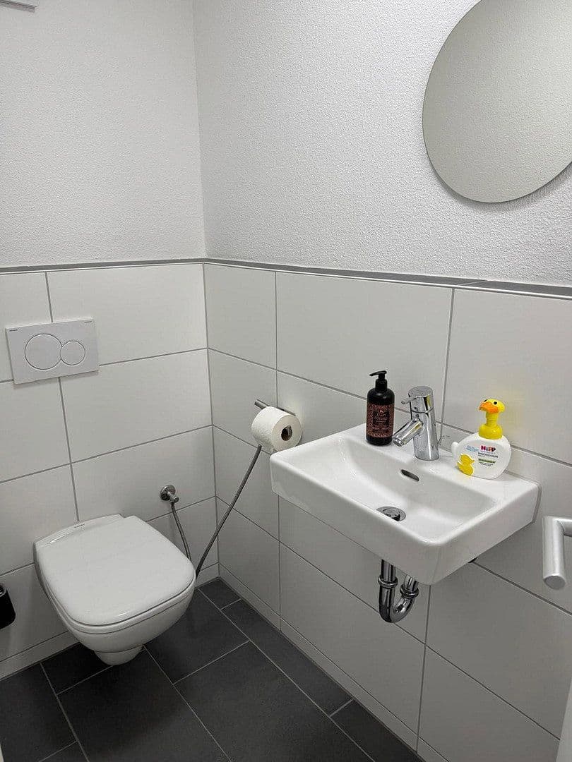 Prenájom bytu 5-izbový 111 m², Heimsheim, Bádensko-Wurttembersko Prenájom bytu 5-izbový 111 m², Heimsheim, Bádensko-Wurttembersko