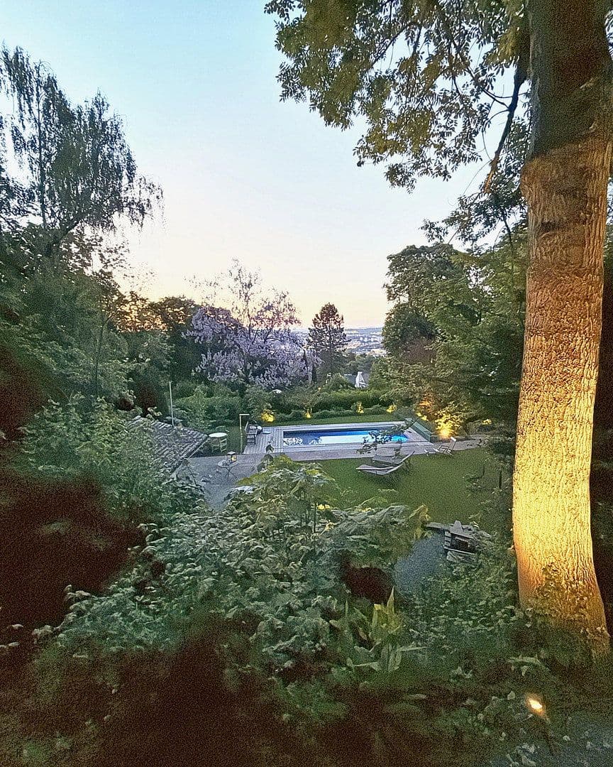 Prenájom domu 220 m², pozemok 3.500 m², Stuttgart, Bádensko-Wurttembersko Prenájom domu 220 m², pozemok 3.500 m², Stuttgart, Bádensko-Wurttembersko