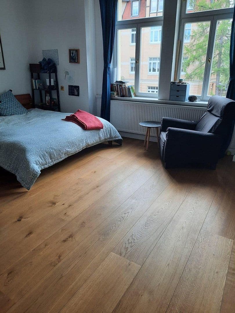Prenájom bytu 5-izbový 162 m², Abraham-Lincoln-Str. 16, Weimar, Durínsko Prenájom bytu 5-izbový 162 m², Abraham-Lincoln-Str. 16, Weimar, Durínsko