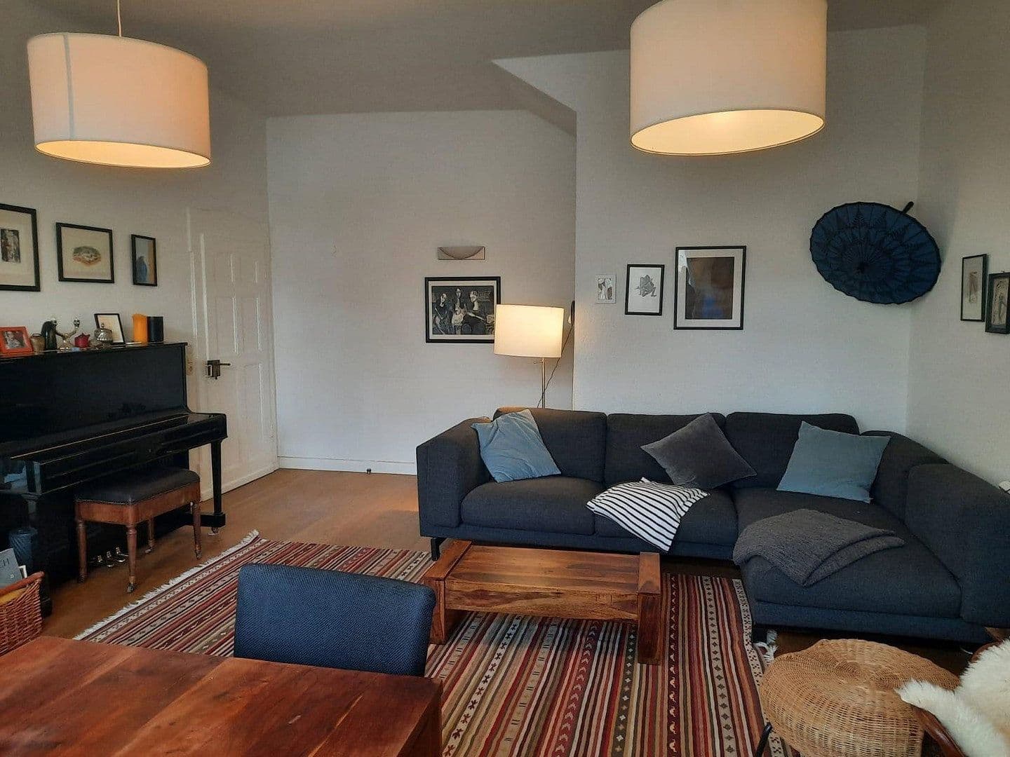 Prenájom bytu 5-izbový 162 m², Abraham-Lincoln-Str. 16, Weimar, Durínsko Prenájom bytu 5-izbový 162 m², Abraham-Lincoln-Str. 16, Weimar, Durínsko
