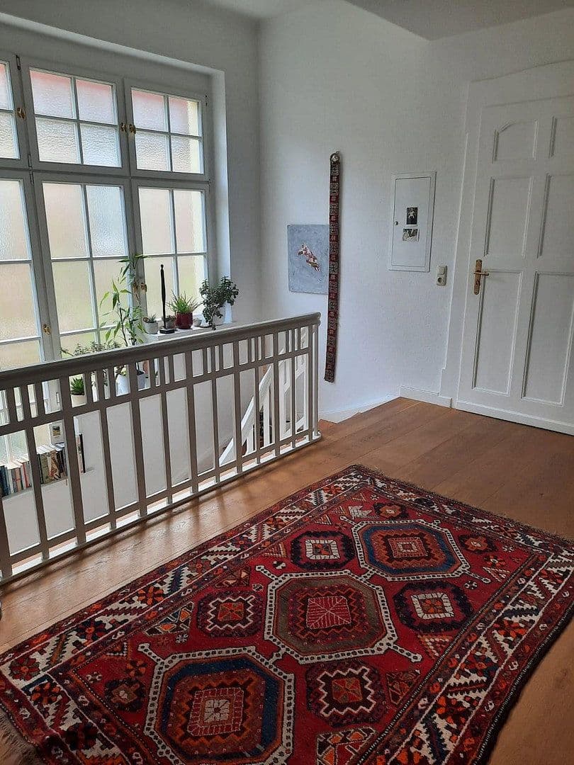 Prenájom bytu 5-izbový 162 m², Abraham-Lincoln-Str. 16, Weimar, Durínsko Prenájom bytu 5-izbový 162 m², Abraham-Lincoln-Str. 16, Weimar, Durínsko
