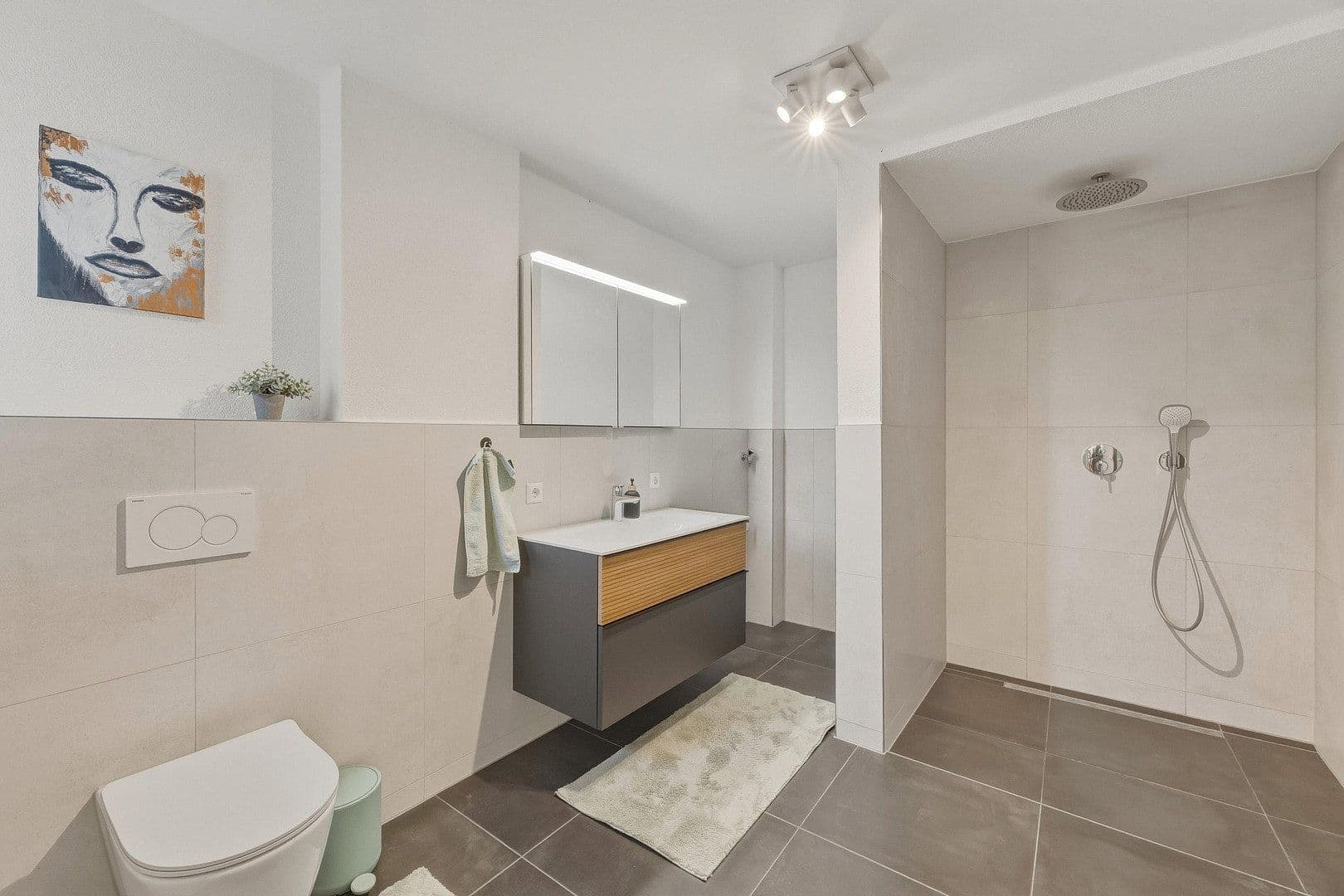 Prenájom domu 206 m², pozemok 128 m², Stuttgart, Bádensko-Wurttembersko Prenájom domu 206 m², pozemok 128 m², Stuttgart, Bádensko-Wurttembersko