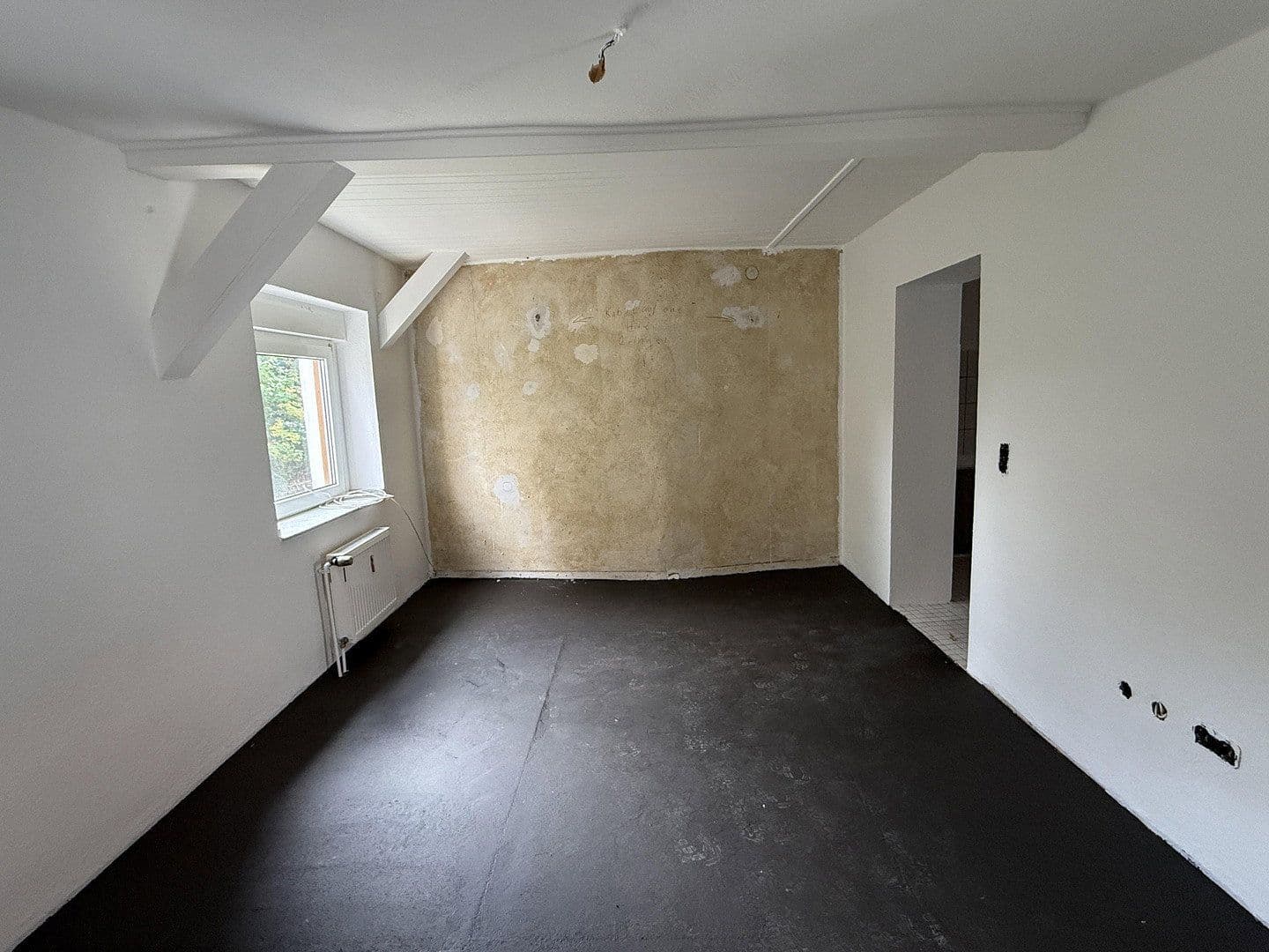 Prenájom bytu 3-izbový 90 m², Leipziger Straße 8, Bad Schmiedeberg, Sasko-Anhaltsko Prenájom bytu 3-izbový 90 m², Leipziger Straße 8, Bad Schmiedeberg, Sasko-Anhaltsko