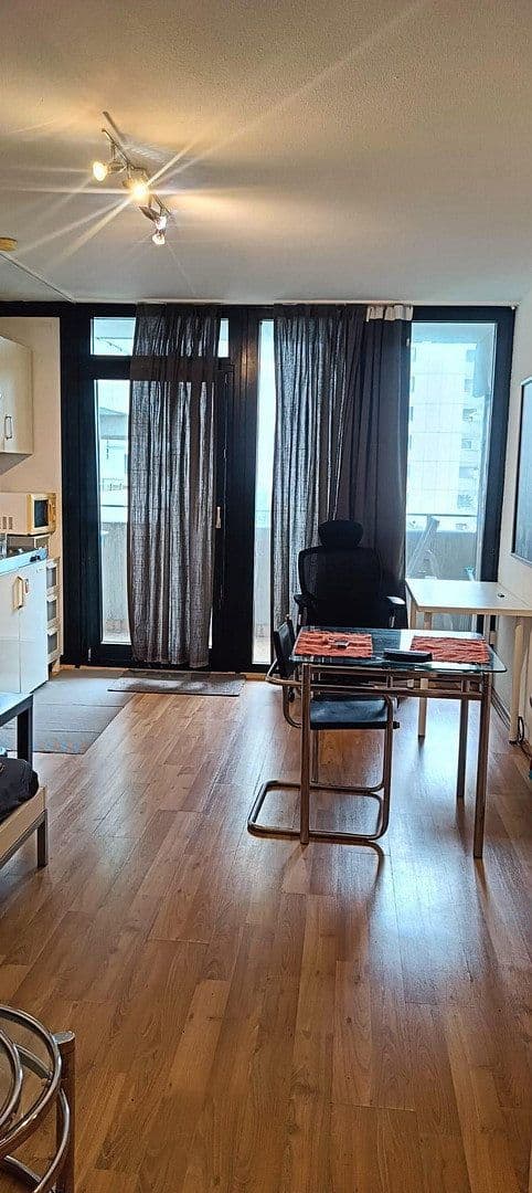 Predaj bytu 1-izbový 30 m², Tucholskystr. 79, Frankfurt, Hesensko Predaj bytu 1-izbový 30 m², Tucholskystr. 79, Frankfurt, Hesensko