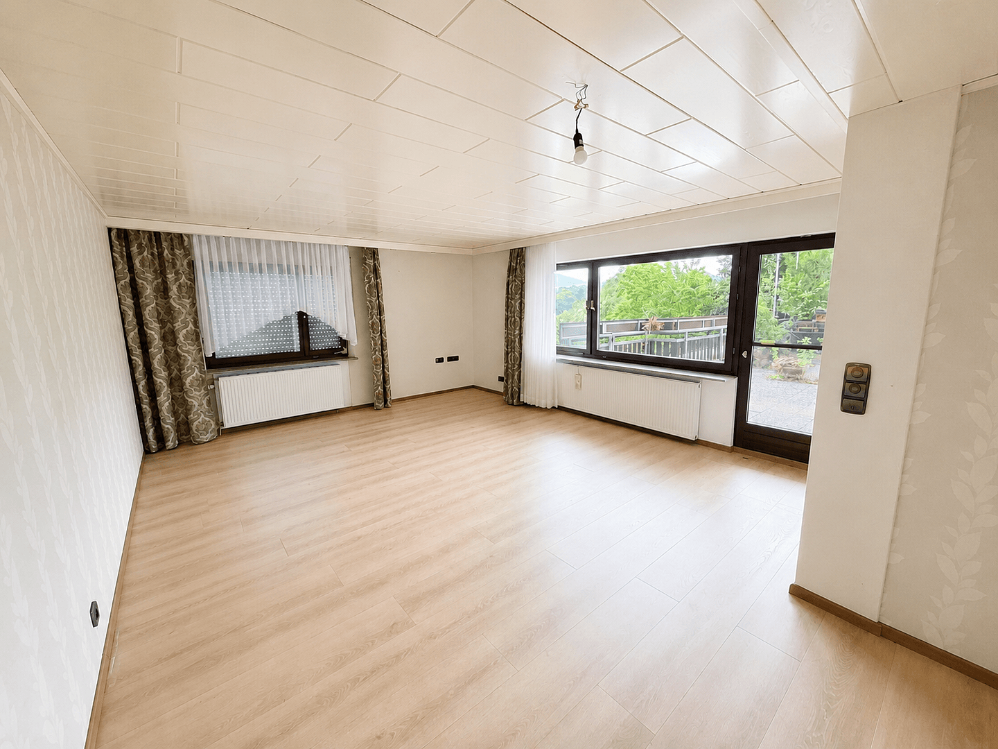 Predaj bytu 6-izbový 145 m², Hechingen, Bádensko-Wurttembersko Predaj bytu 6-izbový 145 m², Hechingen, Bádensko-Wurttembersko