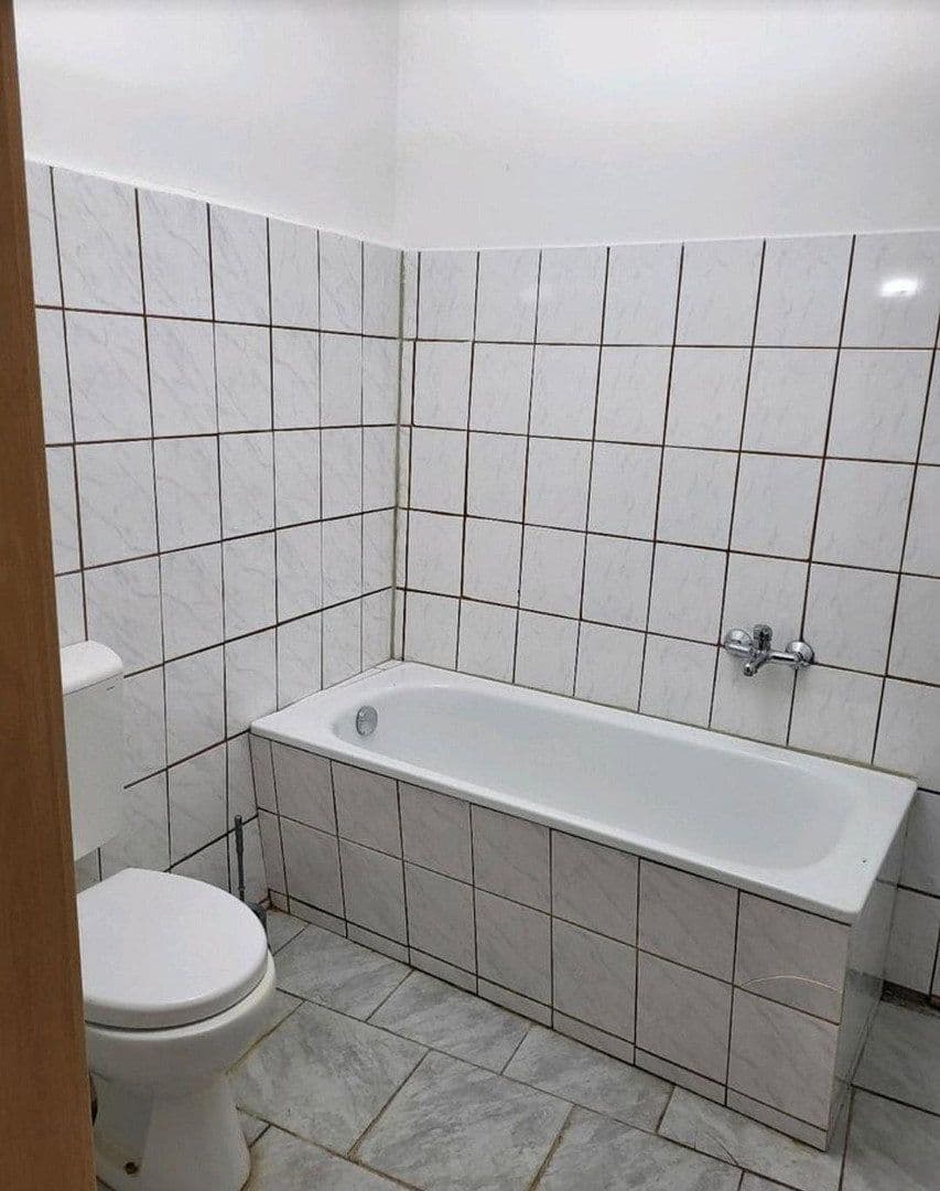 Predaj domu 100 m², pozemok 6.690 m², Kaden 6, Luckau, Brandenbursko Predaj domu 100 m², pozemok 6.690 m², Kaden 6, Luckau, Brandenbursko