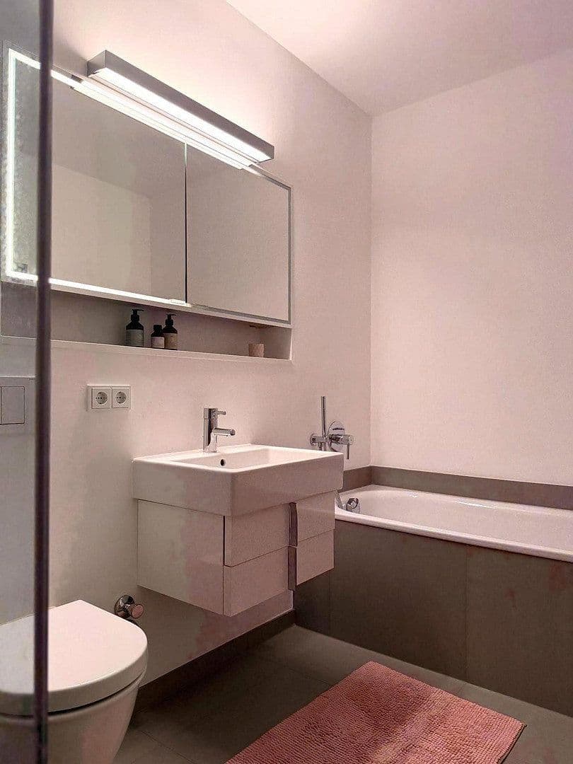 Predaj bytu 3-izbový 92 m², Jürgen-Töpfer-Strasse 45, Hamburg, Hamburg Predaj bytu 3-izbový 92 m², Jürgen-Töpfer-Strasse 45, Hamburg, Hamburg