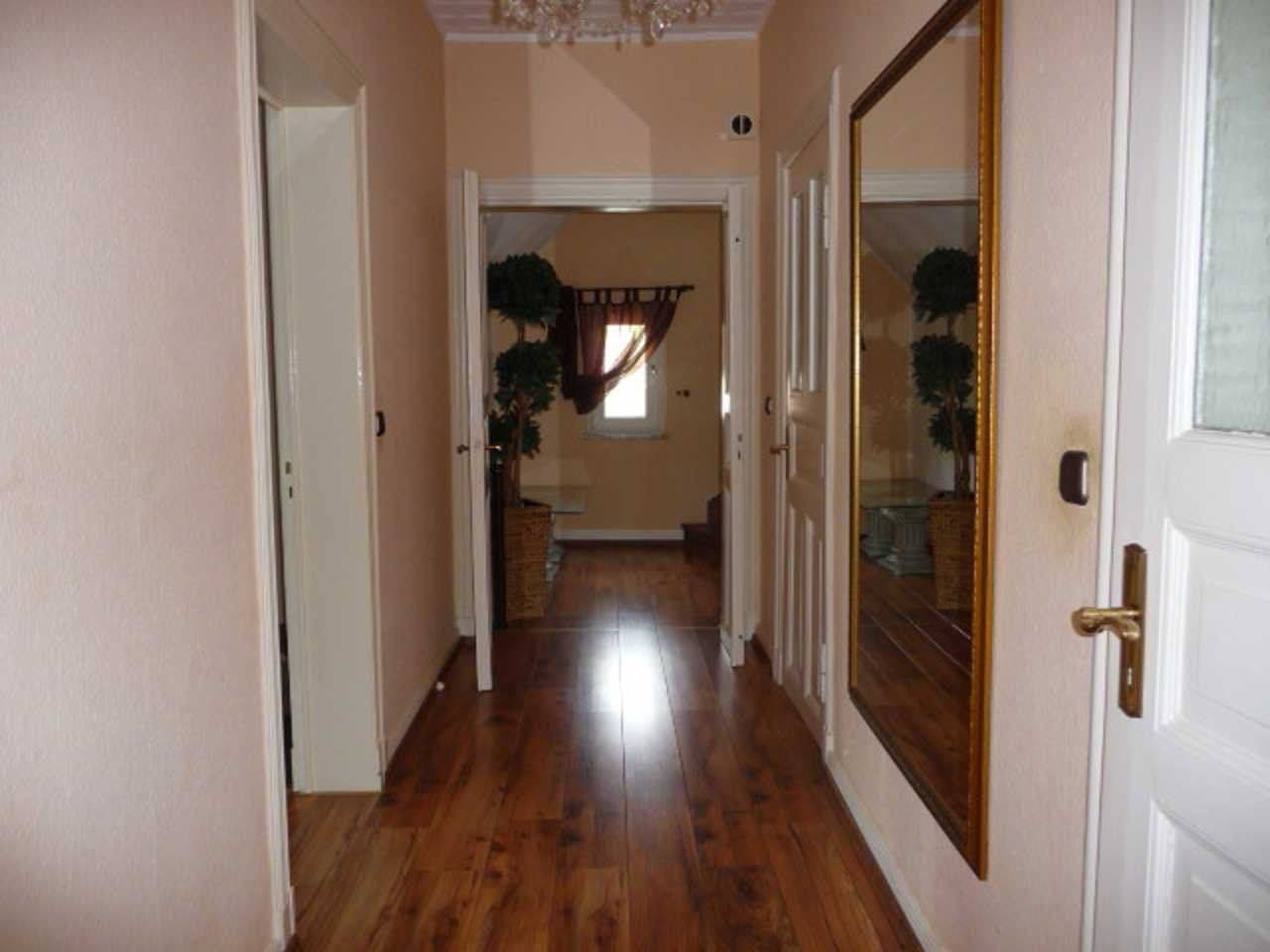 Predaj domu 260 m², pozemok 665 m², Neumünster, Šlezvicko-Holštajnsko Predaj domu 260 m², pozemok 665 m², Neumünster, Šlezvicko-Holštajnsko