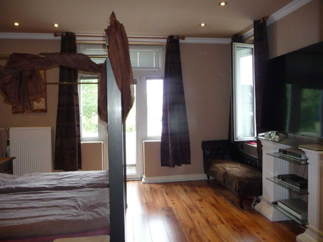 Predaj domu 260 m², pozemok 665 m², Neumünster, Šlezvicko-Holštajnsko Predaj domu 260 m², pozemok 665 m², Neumünster, Šlezvicko-Holštajnsko