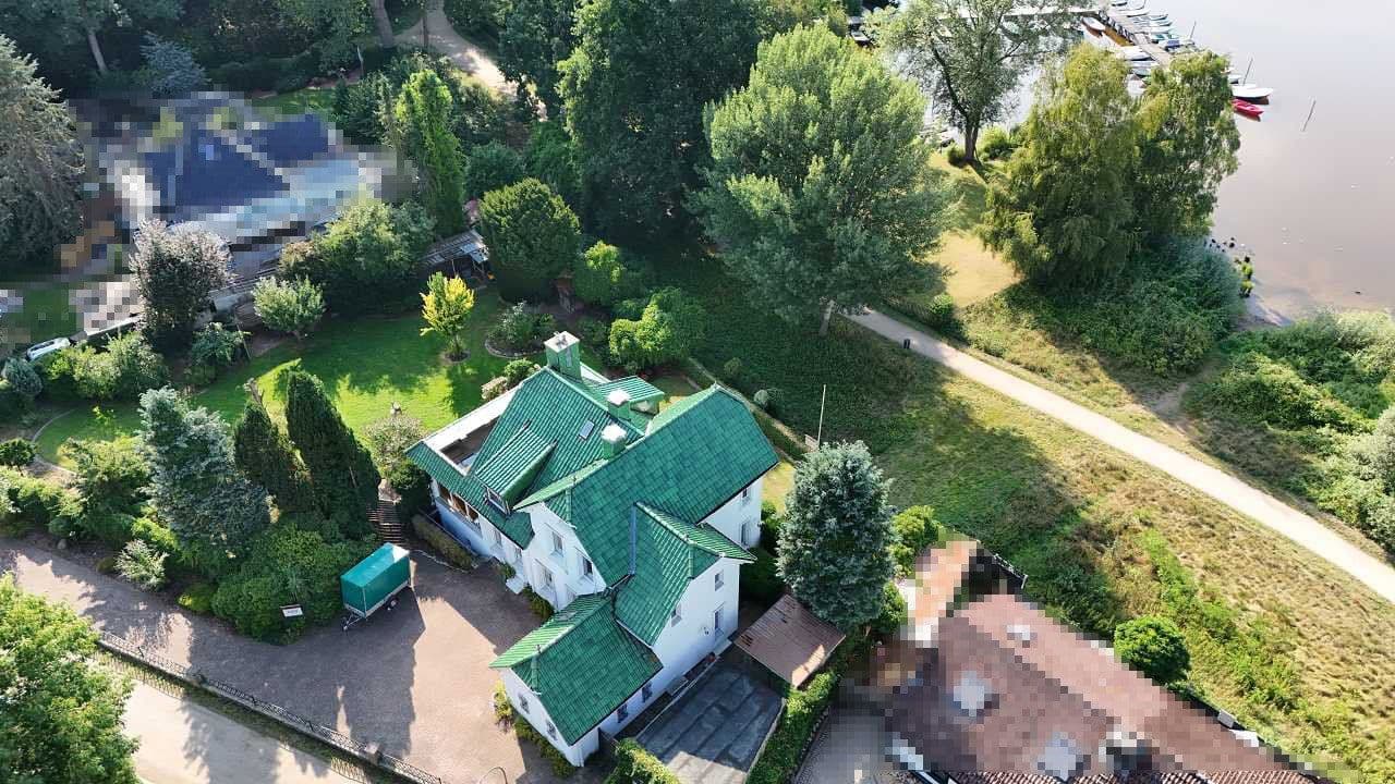 Predaj domu 260 m², pozemok 665 m², Strandallee 5a, Neumünster, Šlezvicko-Holštajnsko Predaj domu 260 m², pozemok 665 m², Strandallee 5a, Neumünster, Šlezvicko-Holštajnsko