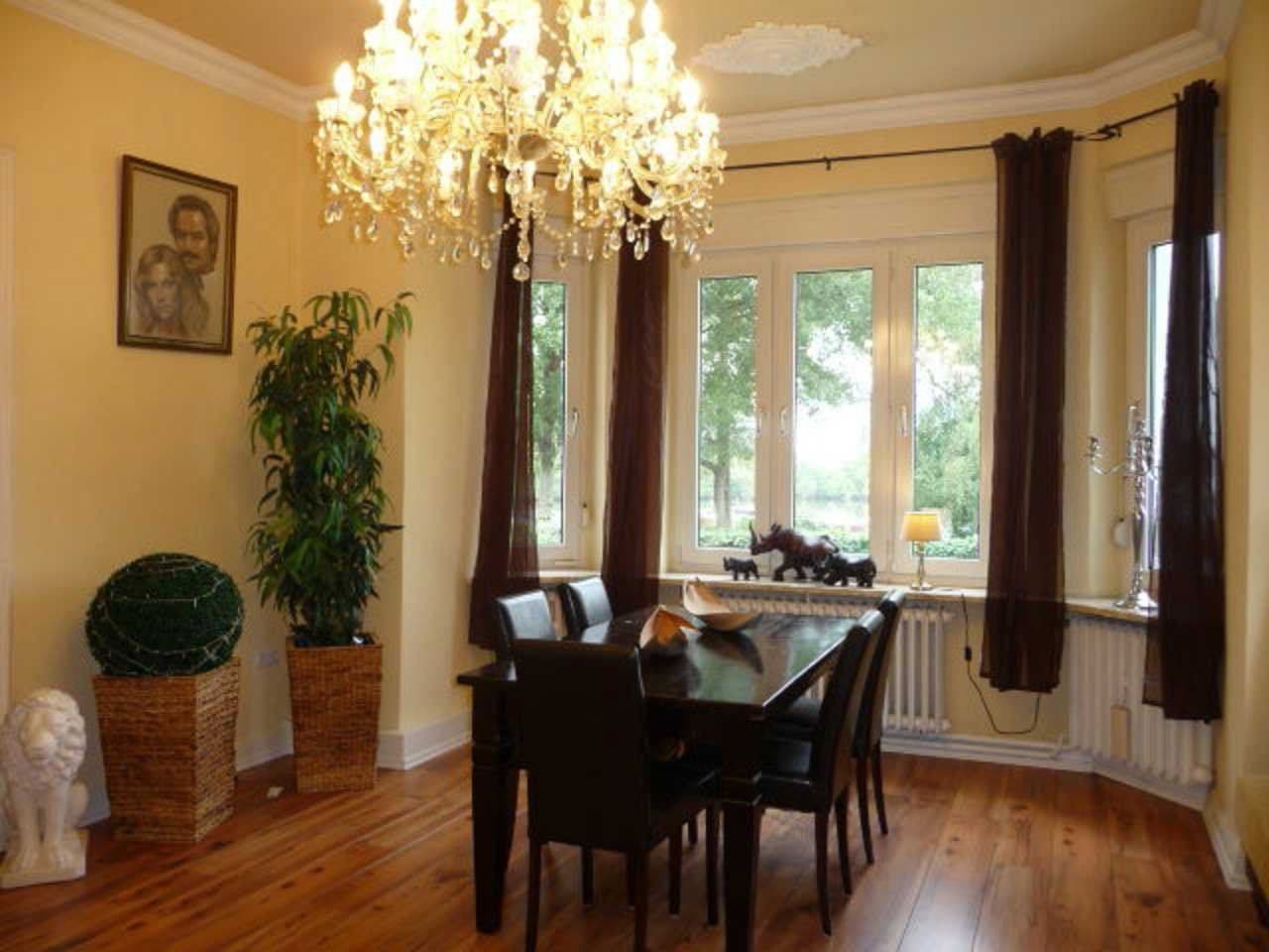 Predaj domu 260 m², pozemok 665 m², Neumünster, Šlezvicko-Holštajnsko Predaj domu 260 m², pozemok 665 m², Neumünster, Šlezvicko-Holštajnsko