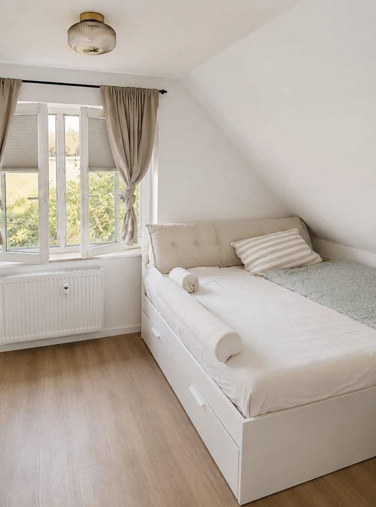 Prenájom bytu 3-izbový 116 m², Dorfstraße 23, Reppenstedt, Dolné Sasko Prenájom bytu 3-izbový 116 m², Dorfstraße 23, Reppenstedt, Dolné Sasko