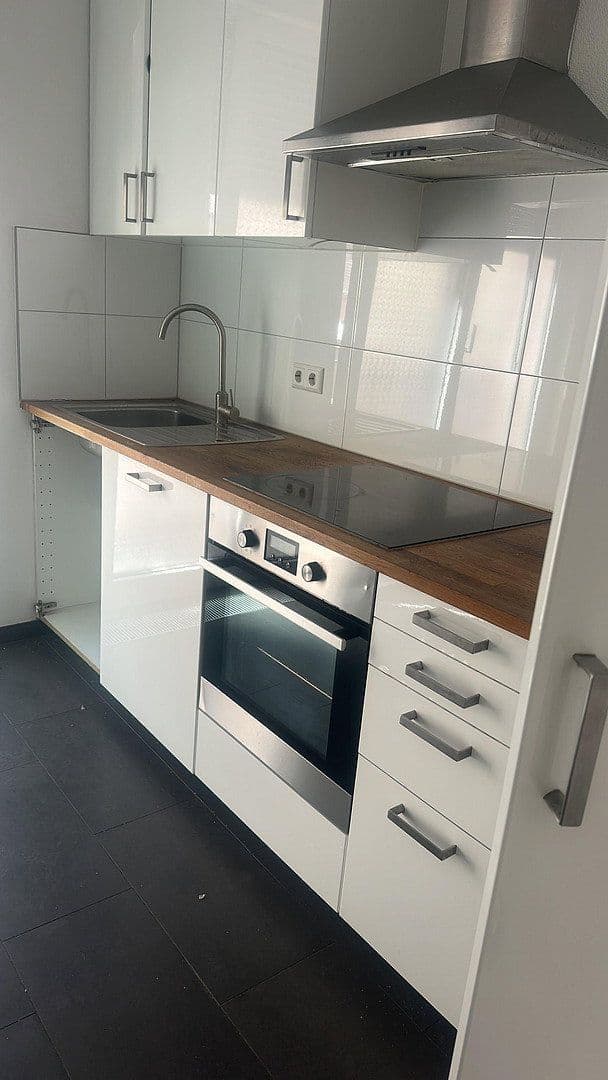 Prenájom bytu 18 m², Schwabenbogengasse 3, Heilbronn, Bádensko-Wurttembersko Prenájom bytu 18 m², Schwabenbogengasse 3, Heilbronn, Bádensko-Wurttembersko