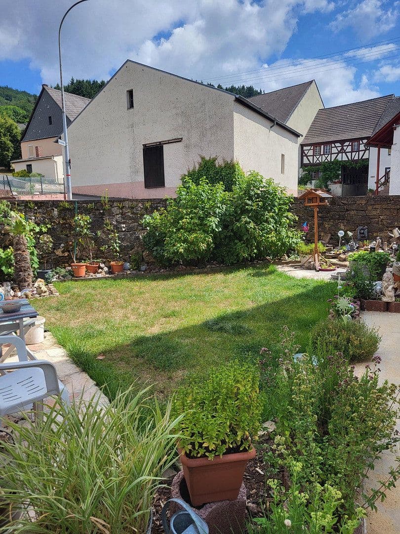 Predaj domu 200 m², pozemok 1.070 m², Heimweiler, Porýnie-Falcko Predaj domu 200 m², pozemok 1.070 m², Heimweiler, Porýnie-Falcko
