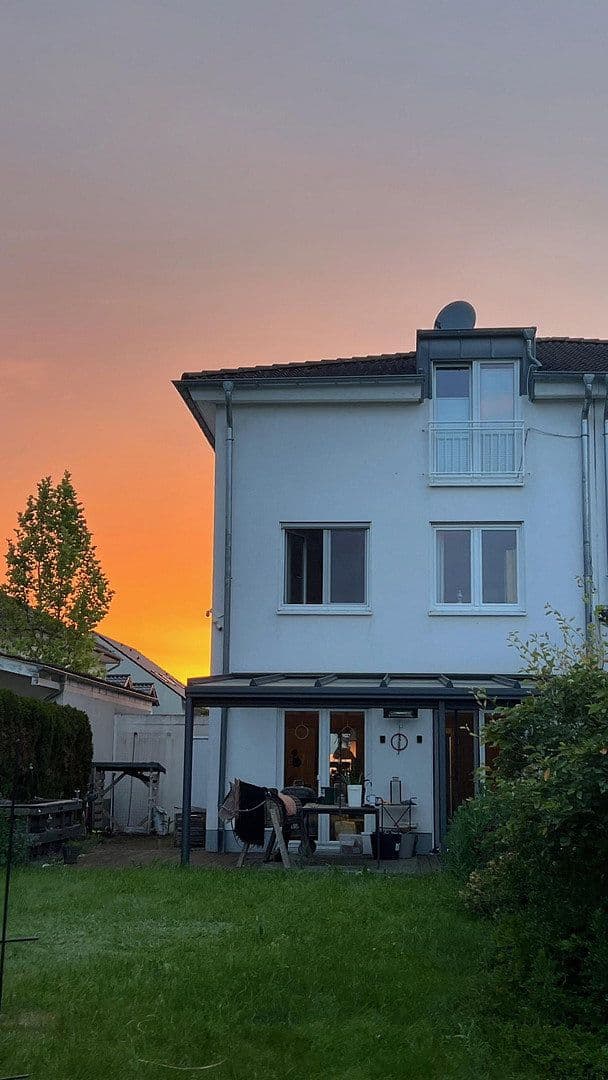 Predaj domu 163 m², pozemok 314 m², Rheinbach, Severné Porýnie - Westfálsko Predaj domu 163 m², pozemok 314 m², Rheinbach, Severné Porýnie - Westfálsko