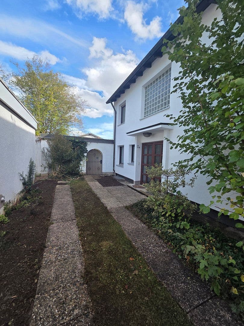 Predaj domu 142 m², pozemok 624 m², Ottobrunn, Bavorsko Predaj domu 142 m², pozemok 624 m², Ottobrunn, Bavorsko