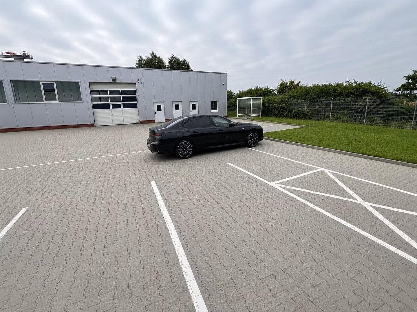 Prenájom nebytového priestoru 2.500 m², An der illau 19, Marschacht, Dolné Sasko Prenájom nebytového priestoru 2.500 m², An der illau 19, Marschacht, Dolné Sasko
