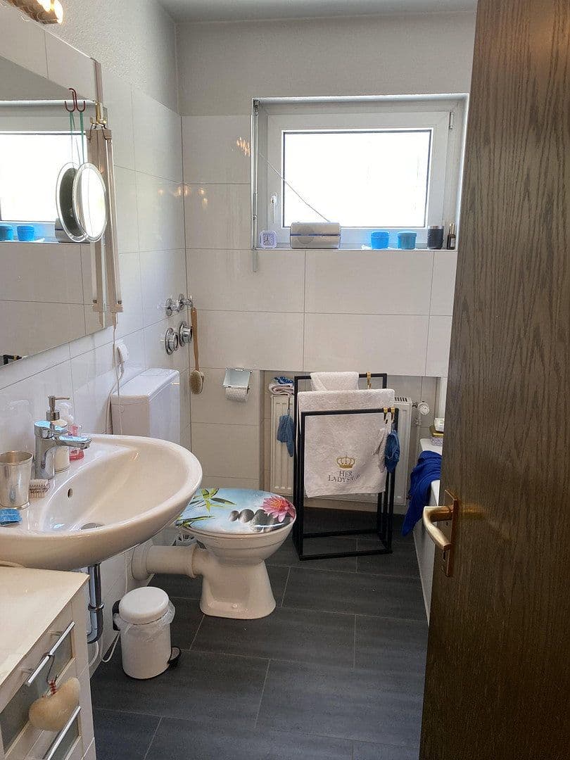 Predaj domu 235 m², pozemok 347 m², Frankfurt, Hesensko Predaj domu 235 m², pozemok 347 m², Frankfurt, Hesensko