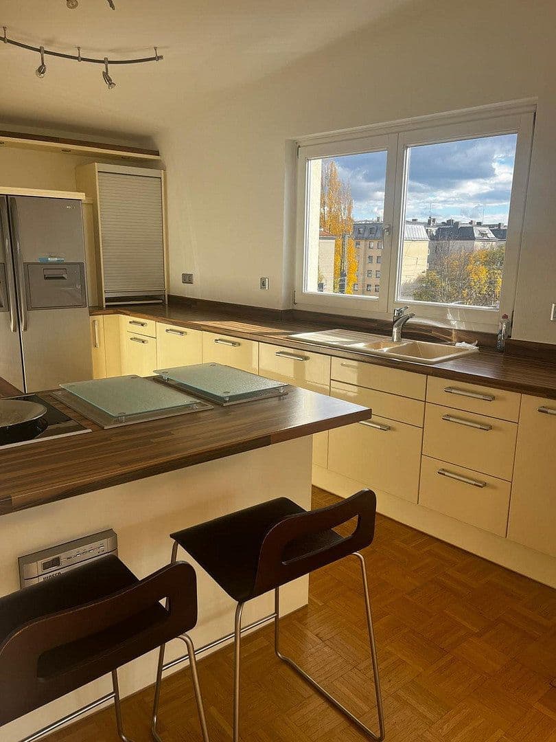 Predaj bytu 3-izbový 94 m², München, Bavorsko Predaj bytu 3-izbový 94 m², München, Bavorsko