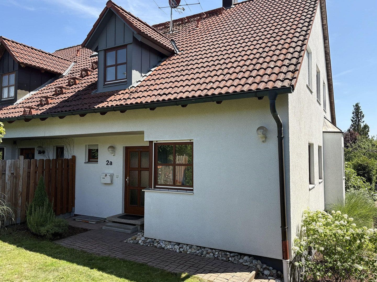 Predaj domu 126 m², pozemok 367 m², Neunkirchen am Brand, Bavorsko Predaj domu 126 m², pozemok 367 m², Neunkirchen am Brand, Bavorsko