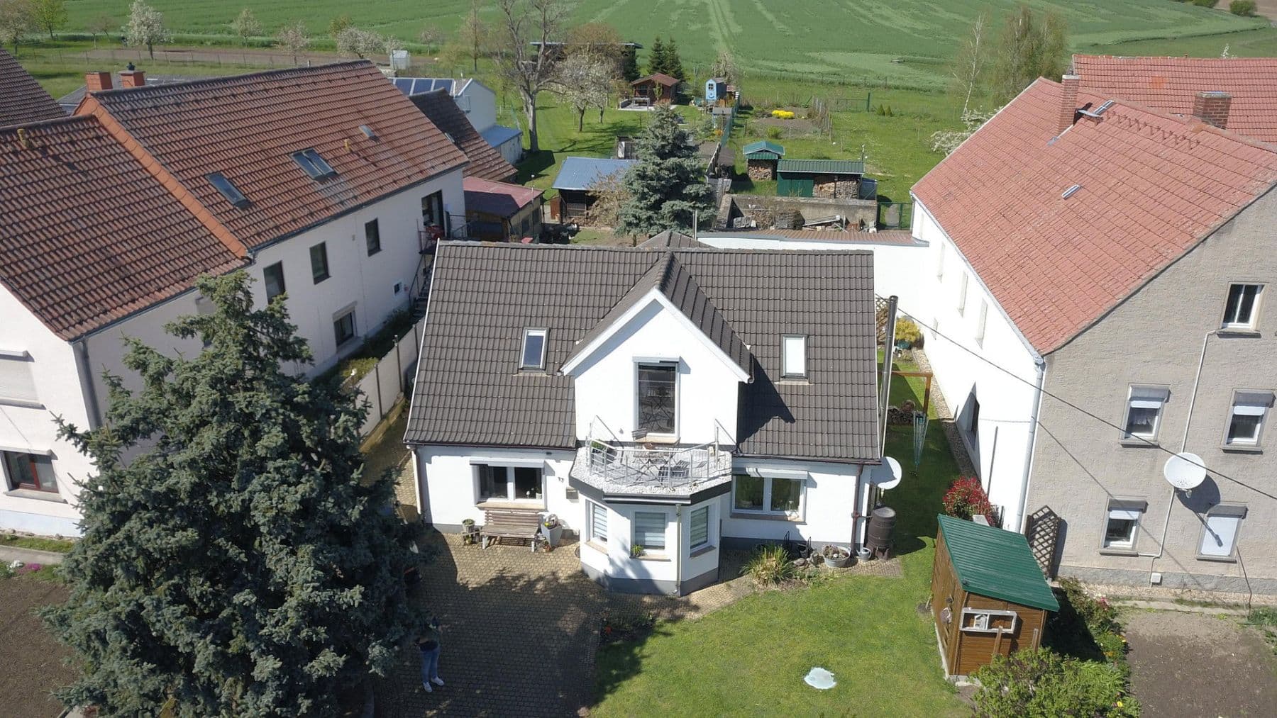 Predaj domu 121 m², pozemok 371 m², Leckwitzer Straße 17, Liebschützberg, Sasko Predaj domu 121 m², pozemok 371 m², Leckwitzer Straße 17, Liebschützberg, Sasko