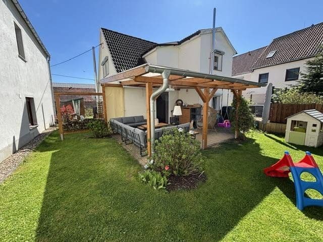 Predaj domu 121 m², pozemok 371 m², Leckwitzer Straße 17, Liebschützberg, Sasko Predaj domu 121 m², pozemok 371 m², Leckwitzer Straße 17, Liebschützberg, Sasko