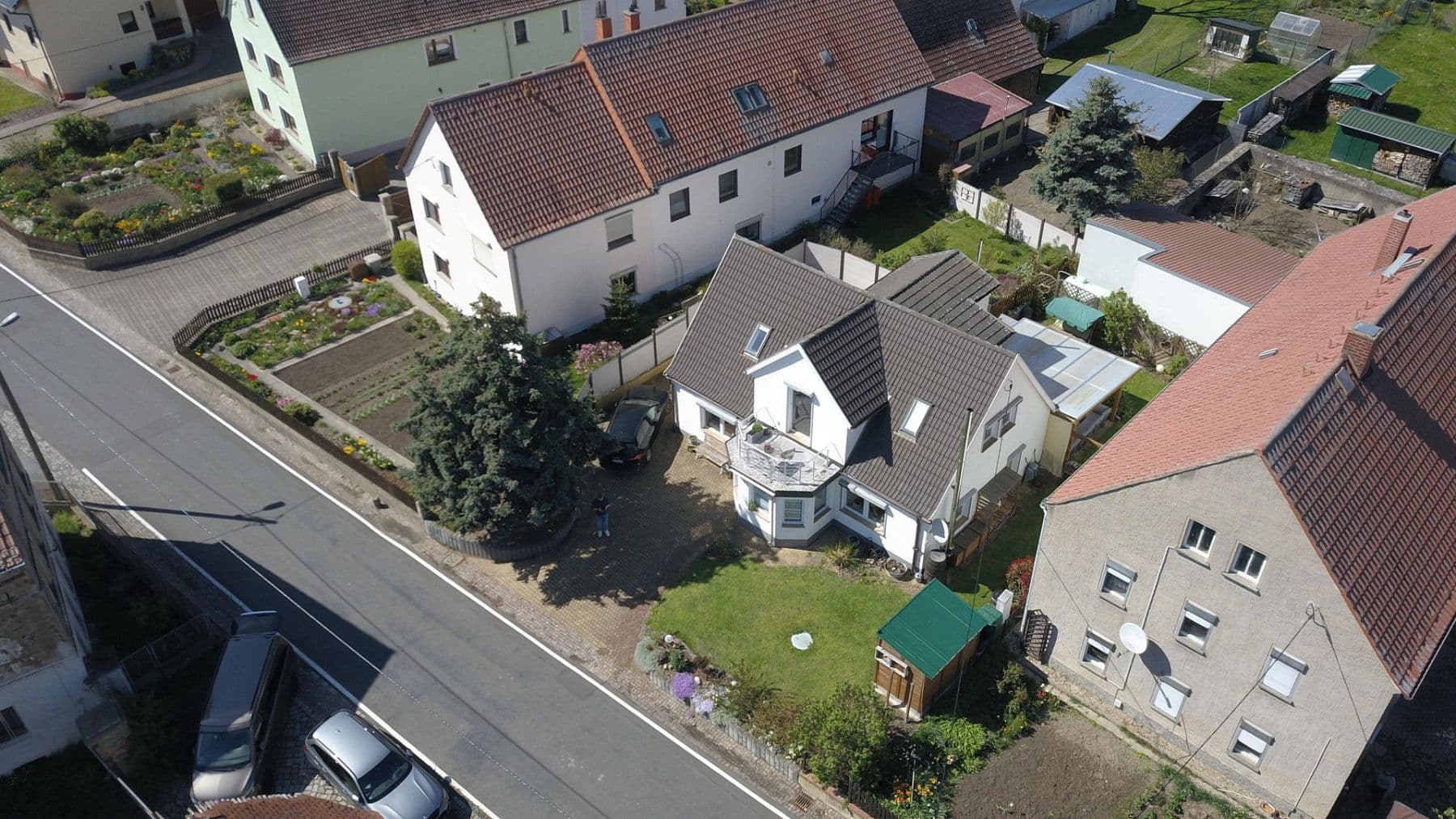 Predaj domu 121 m², pozemok 371 m², Leckwitzer Straße 17, Liebschützberg, Sasko Predaj domu 121 m², pozemok 371 m², Leckwitzer Straße 17, Liebschützberg, Sasko